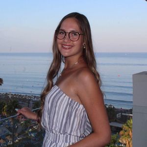 Meet your Posher, Alicia